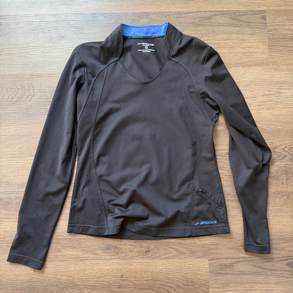 Brooks Tops - Brooks Equilibrium Womens Medium Black Long Sleeve V-Neck Running Top